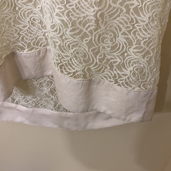 Beautiful top - Picture 4 of 4